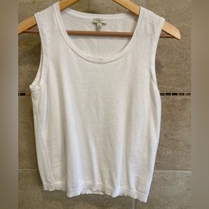 White sweater top, sleeveless, size M